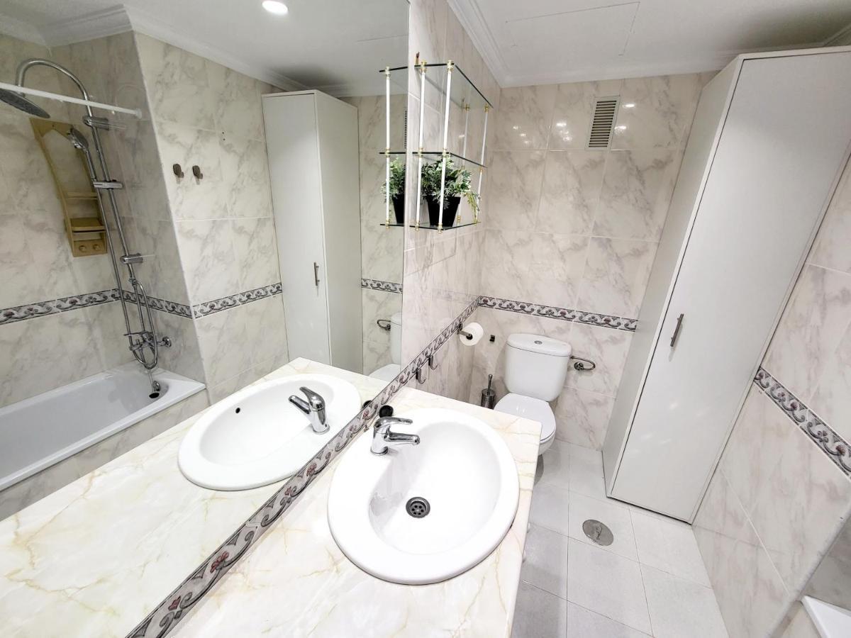 Apartamento Torre De La Roca Actual Torremolinos Kültér fotó